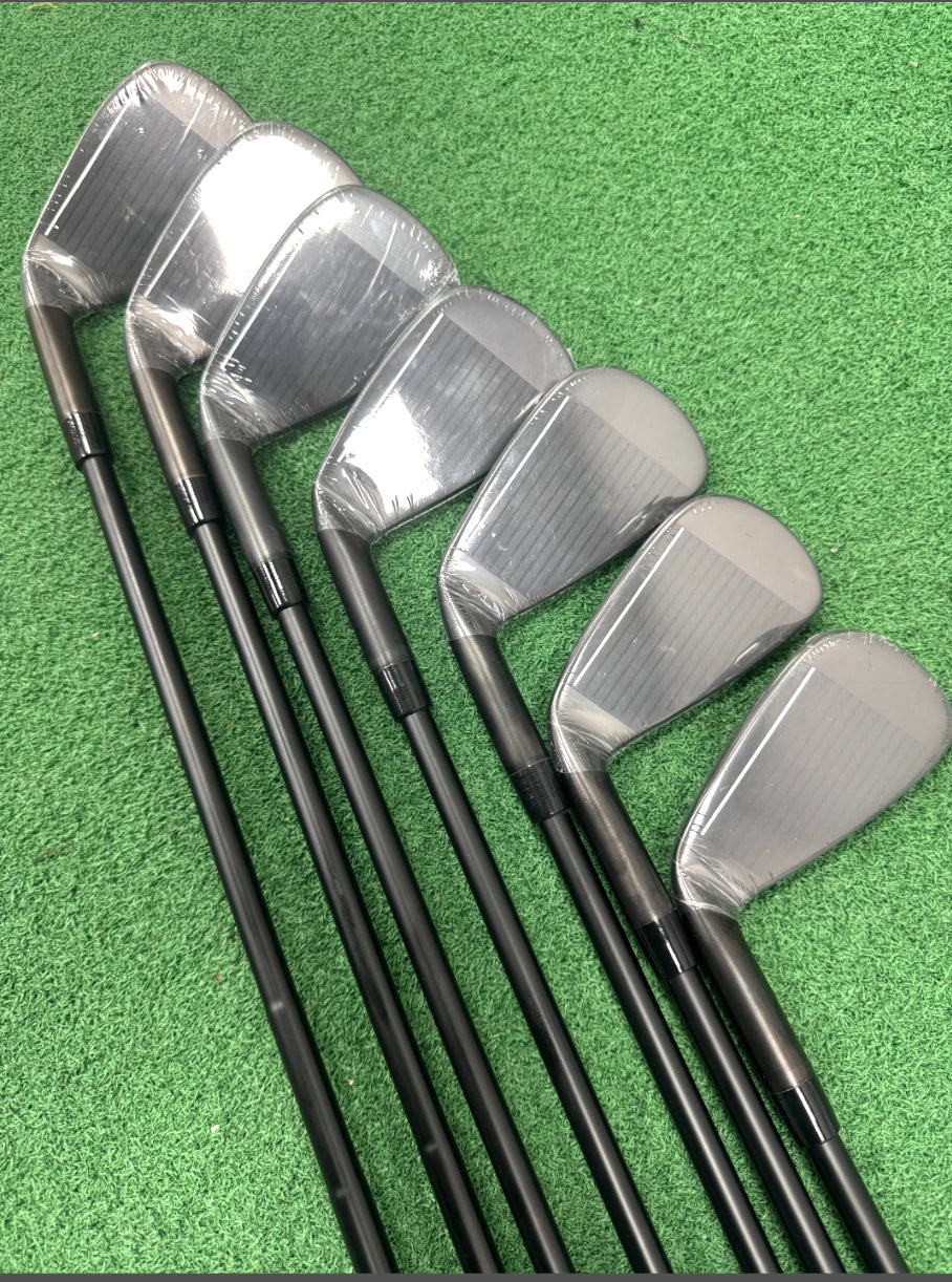 TAYLORMADE P790 IRON SET 4-PW BLACK RH - DYNAMIC GOLD 105 S300 SHAFT BRAND NEW