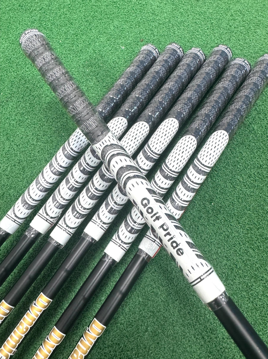 TAYLORMADE P790 IRON SET 4-PW BLACK RH - DYNAMIC GOLD 105 S300 SHAFT BRAND NEW